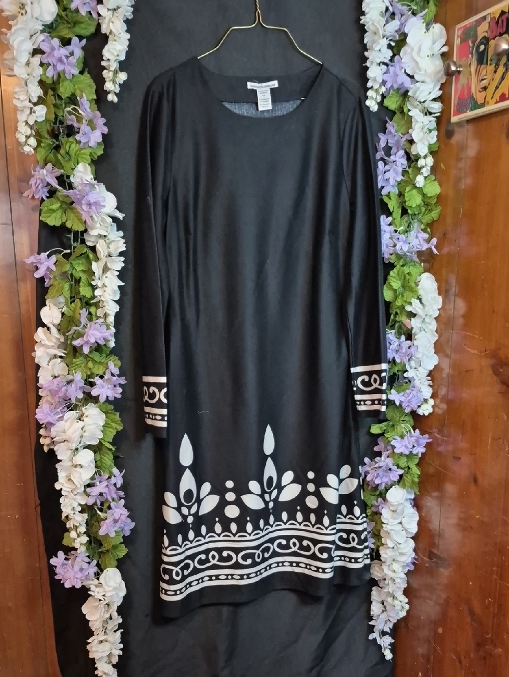 Serengeti Black Long Sleeve Dress with White Border Motif